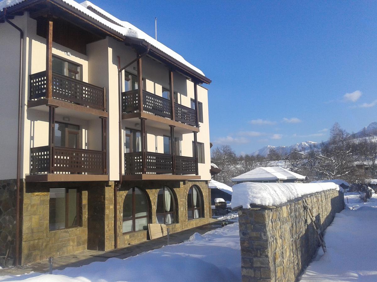 Family Hotel Balkana Apriltsi  Eksteriør bilde